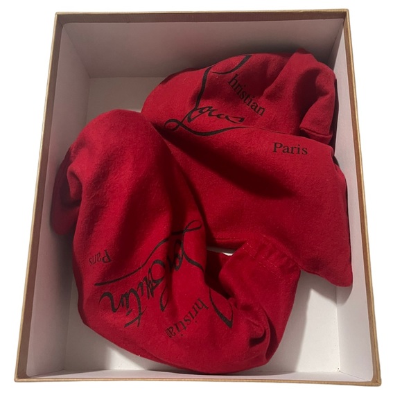 CHRISTIAN LOUBOUTIN Very Privé Patent Leather Heels - Picture 8 of 9